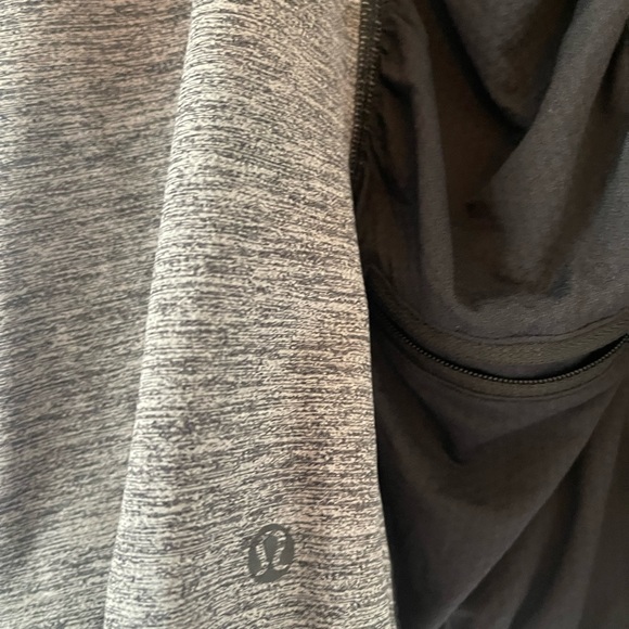 Sale‼️Lululemon Black and Gray Tank Top-Size 10 -EUC - Picture 11 of 11